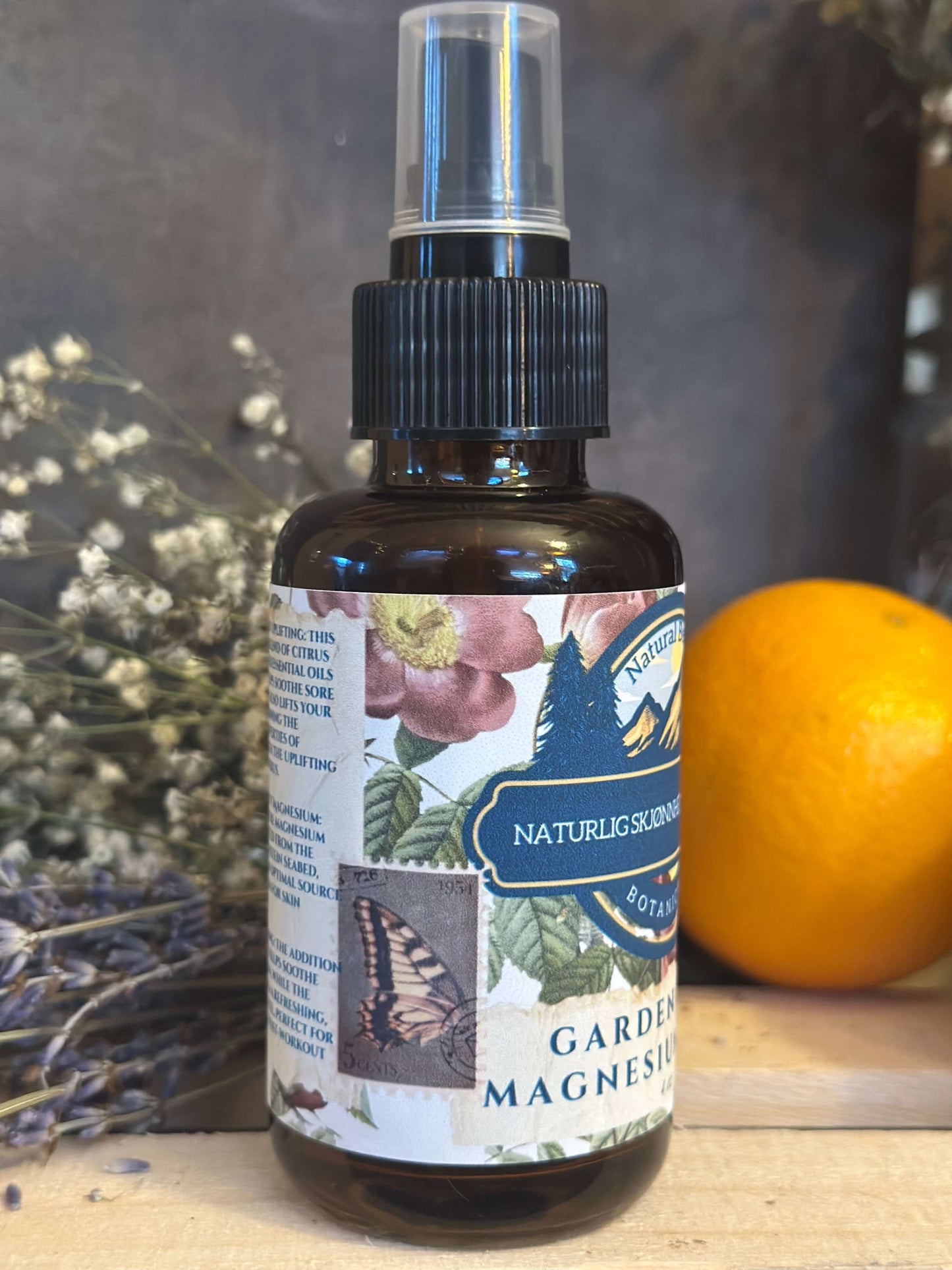 Naturlig Skjønnhet Magnesium Spray label on 4 oz amber glass bottle