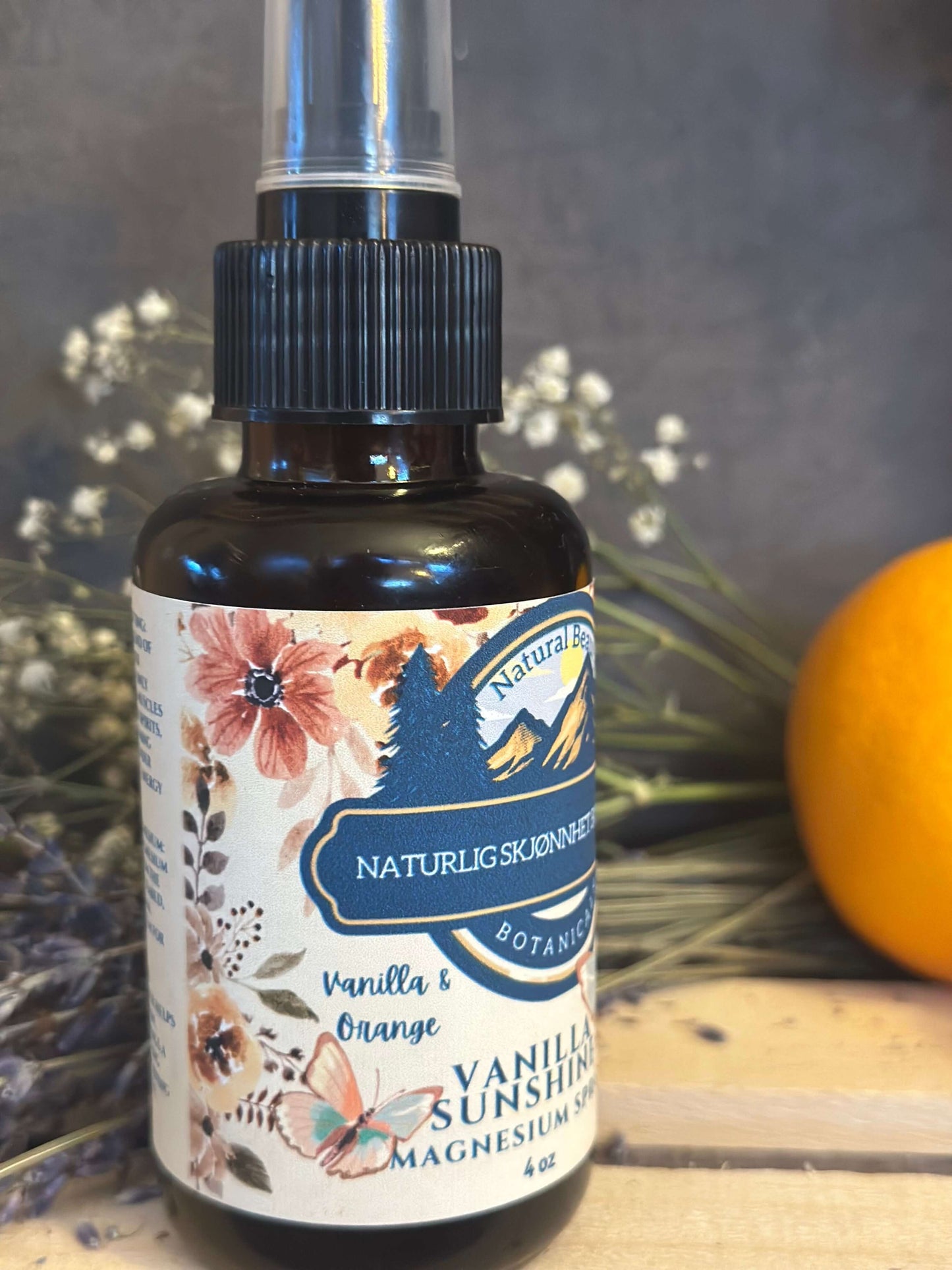 Naturlig Skjønnhet Magnesium Spray label on 4 oz amber glass bottle